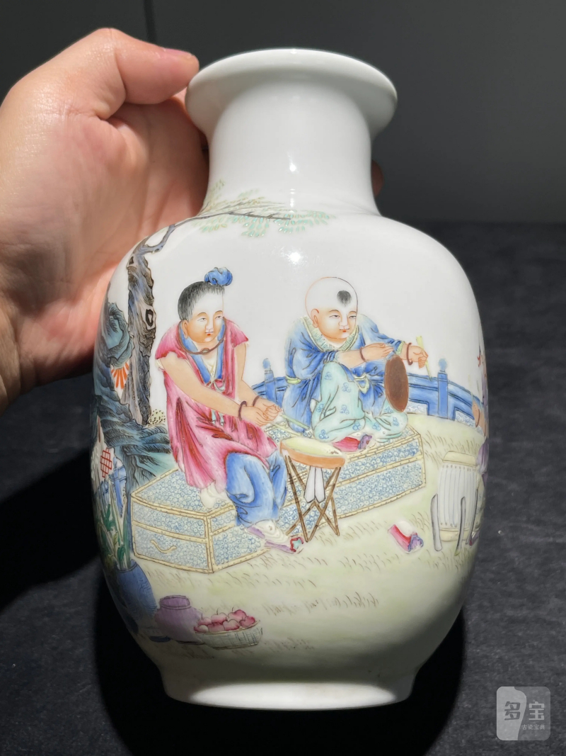 民国 粉彩婴戏纹瓶 - 图6